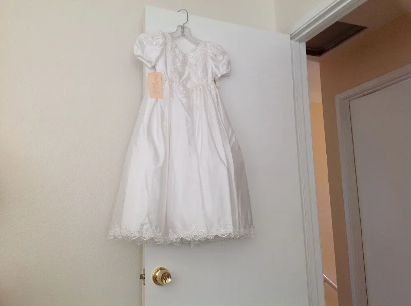 Exclusive Deal Other White floor length flower girl dress in exc condit