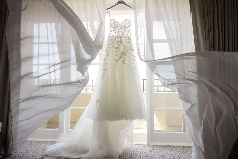 Super Bargain Galia Lahav Gia dress with matching veil/ Ivory
