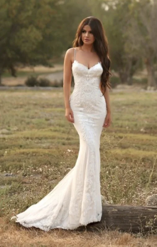 Savings Bonanza Enzoani Blue by Enzoani, Kamryn