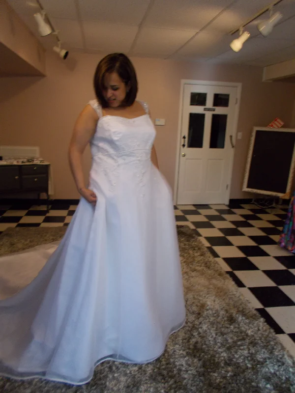 Overstock After Six After Six OCW0101524A Size 24