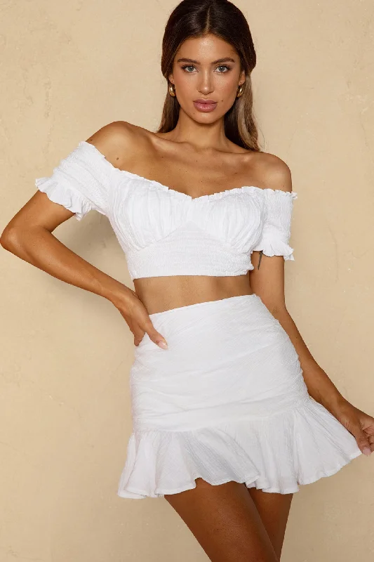 Discount Extravaganza Rise And Shine Shirred Bodice Tied Back Crop Top White