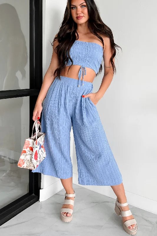 Savings Spectacular If You Don't Mind Woven Textured Capri Pants (Lotus Blue)