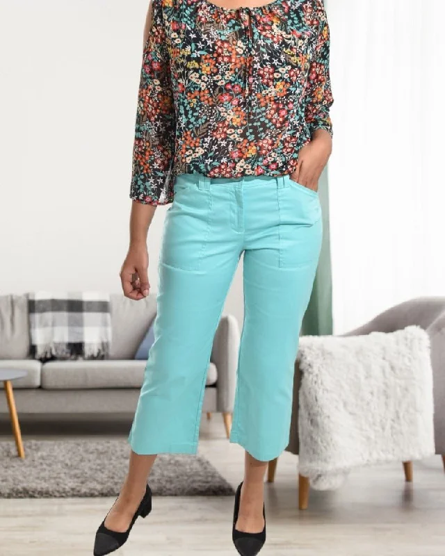 Price Slash Ladies Teal Twill Capri Pants