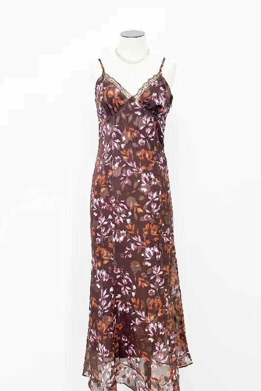 The Best Prices Celebrate Her Lace Maxi Dress