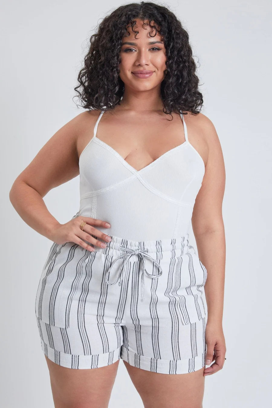 Blowout Sale QUEEN ivory black striped linen shorts